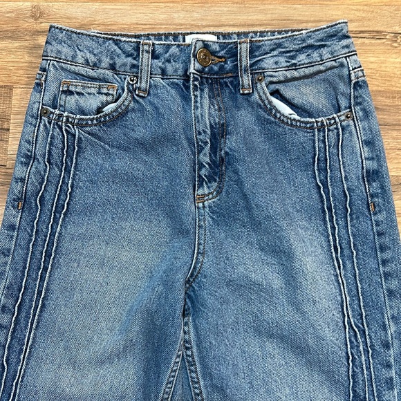 BDG WOMENS HIGH RISE PINTUCK MOM JEANS BLUE SIZE W25 L32 - Picture 4 of 10